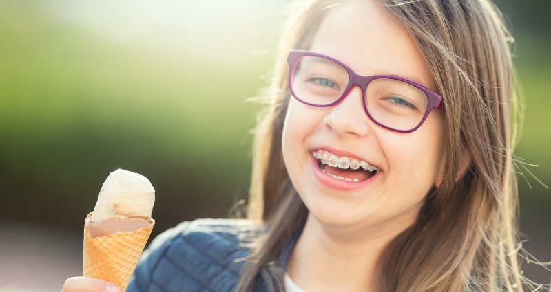 You are currently viewing How old can a child eat ice cream? How to choose?